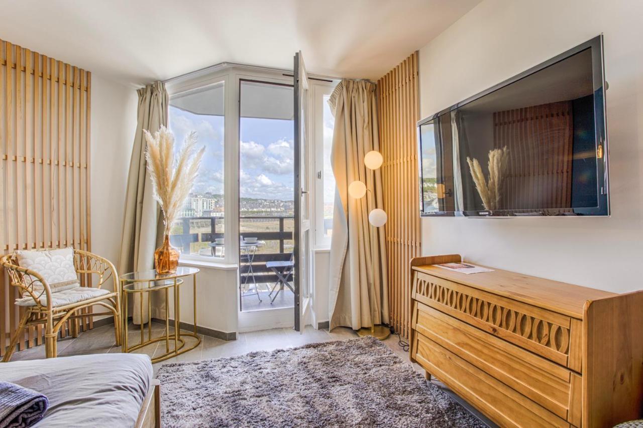 La Rev'Rie - Vue Sur Mer Avec Balcon Deauville Esterno foto