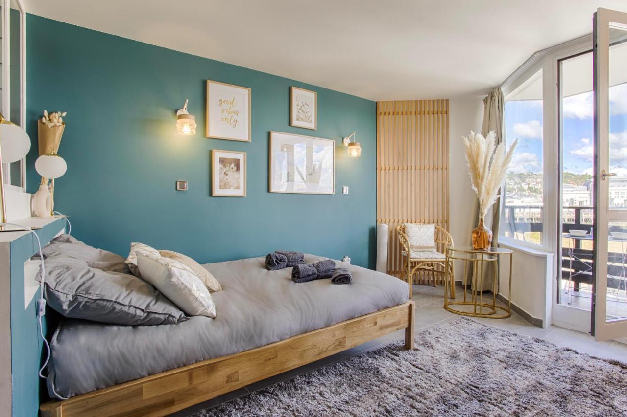 La Rev'Rie - Vue Sur Mer Avec Balcon Deauville Esterno foto